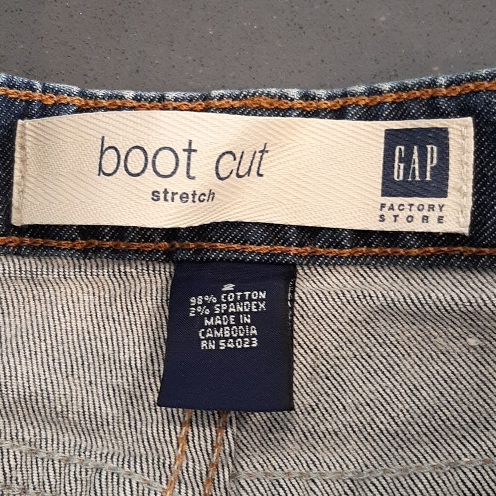 GAP Factory Bootcut Stretch Denim Jeans - Picture 3 of 9